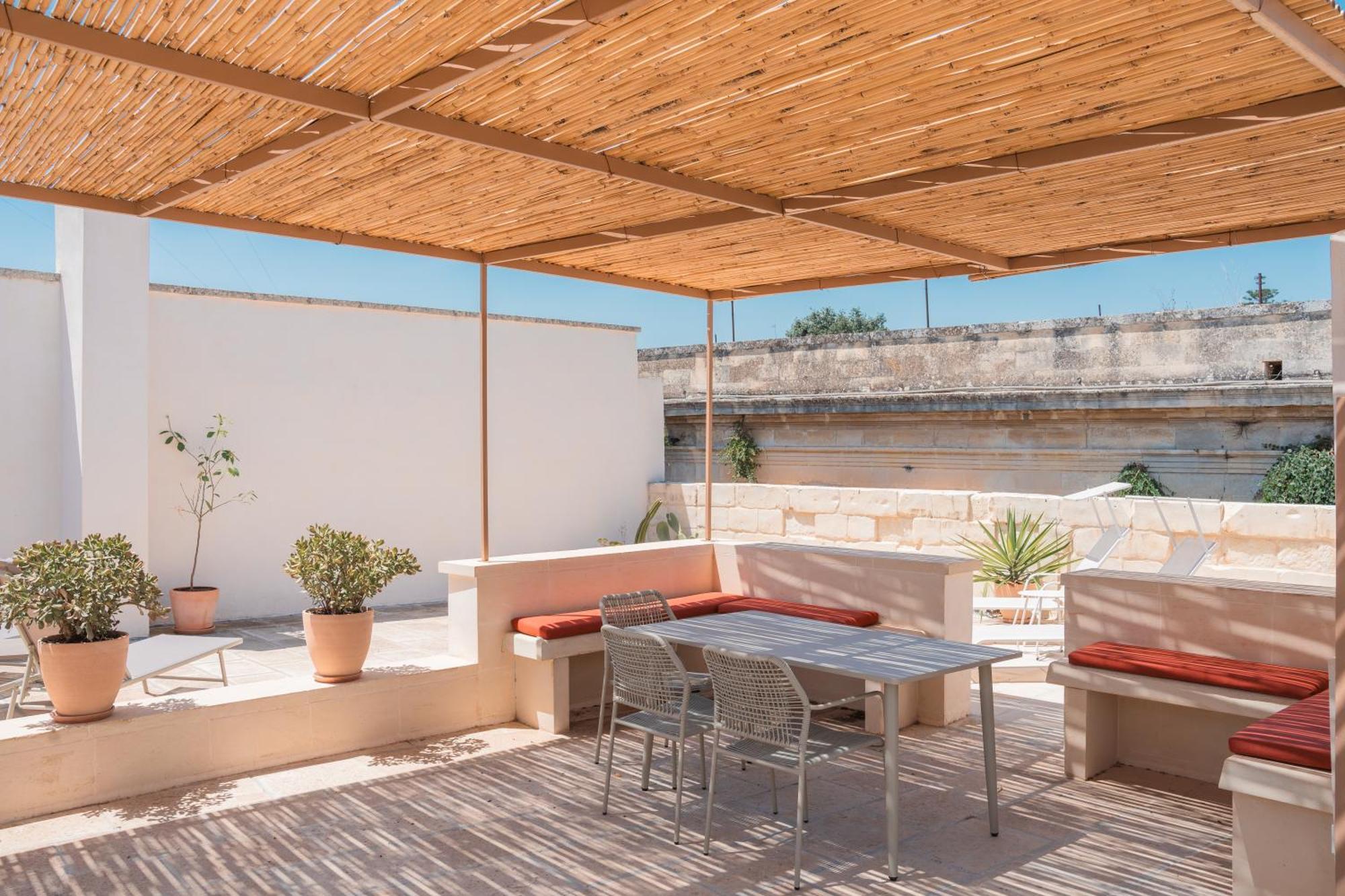 Lotus Apartment & Rooftop By Residence Colibri Lecce Exterior foto